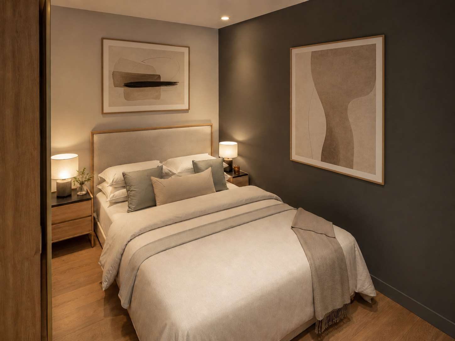 Dormitorio con cama matrimonial y mesas de noche